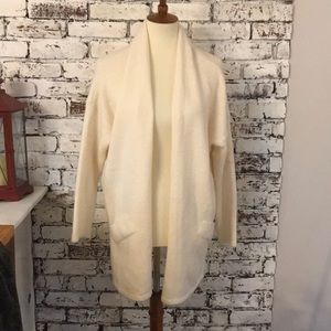 Romeo & Juliet Couture Oversized Sweater Cardigan
